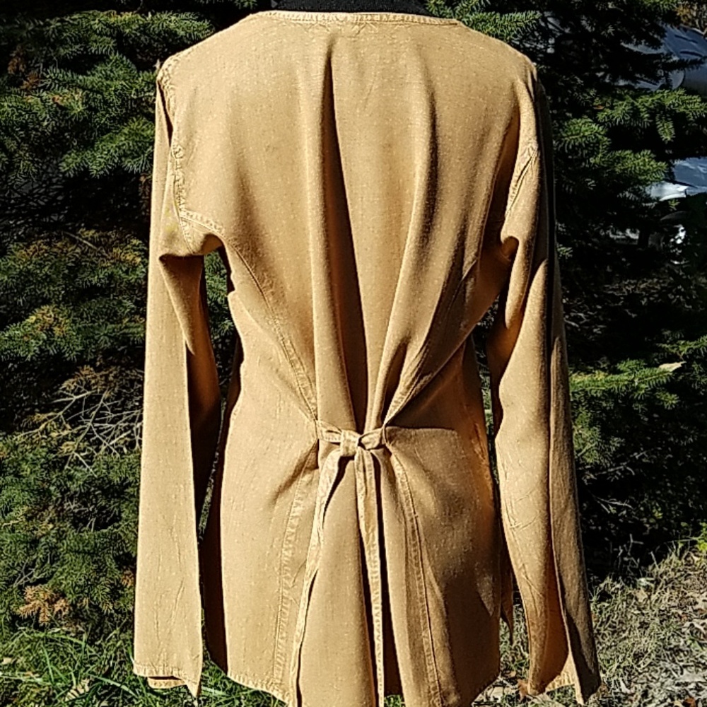 Tunic - Picture 3 of 7